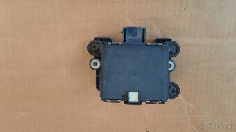 maska + znak pre radar VW Passat B8 - 12