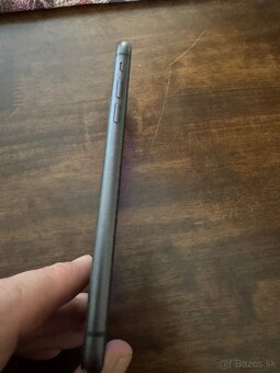 Predám Iphone 11 64gb - 12
