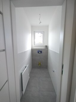 NA PREDAJ NOVOSTAVBA V ZLATÝCH MORAVCIACH - 12