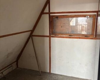 PREDAJ, VINIČNÝ DOMČEK S VINOHRADOM - PODLUŽANY - 12