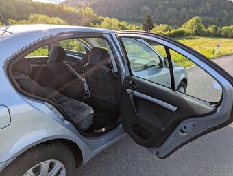 Škoda Octavia 2 facelift 1,6MPi - 12