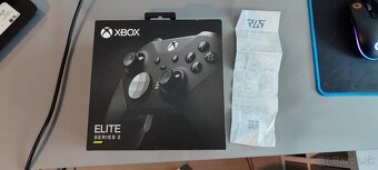 Nefunkčný Xbox + Elite series 2 controller - 12