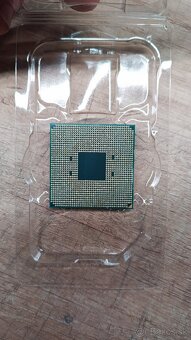 Rozpredám diely z herného PC - 12