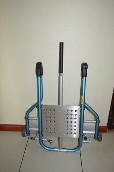 predam svajciarsky interierovy nosic na bicykle - 12