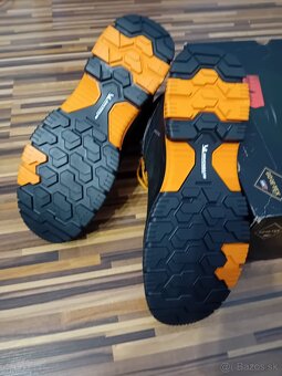 Pracovna obuv 48 - 12