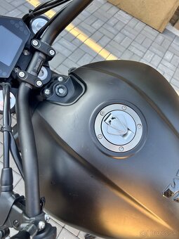 Predám Benelli 502c r.v. 2021 - 5987km - 12
