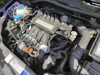 VW GOLF 6 1,6 benzín/plyn ( bifuel)r.v.2009 - 12