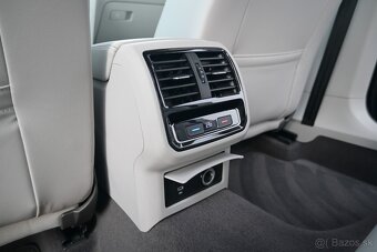 Volkswagen Passat Variant 2.0 TDI Elegance 4Motion DSG - 12