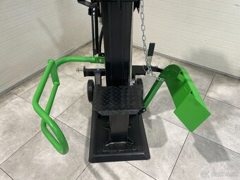 Štiepačka – traktor PTO - HOFMAN REX T-22K - 12