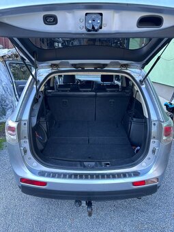 Mistubishi Outlander 7 miestna verzia - 12