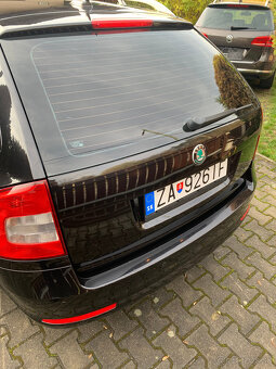 Škoda Octavia II Combi 1.6 TDI CR Elegance - 12