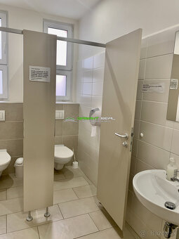 Prenájom kancelária 43 m2, 3. poschodie, Jarková 14 - 12