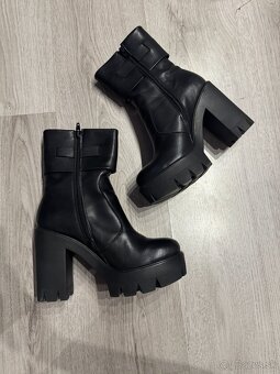 Buffalo kožené čižmy 38 - 12