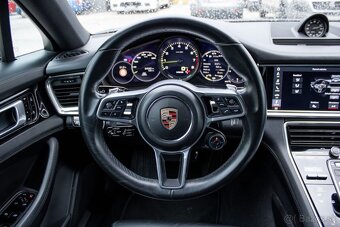 Porsche Panamera 4 E-Hybrid 4x4 A/T - 12