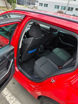 Predam Škoda octavia 4 combi 1.5tsi Kessy LED DPH  - 12