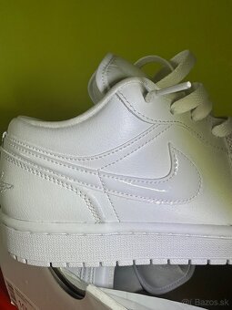 Nike Air Jordan 1 - 12