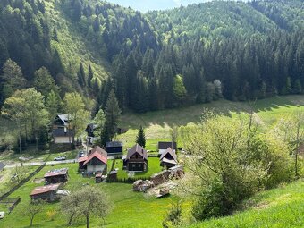Chalupa vedená ako rodinný dom | 660 m2 pozemku | Garáž - 12