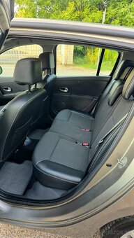 Predám Renault Clio Exclusive 1.6 automat - 12
