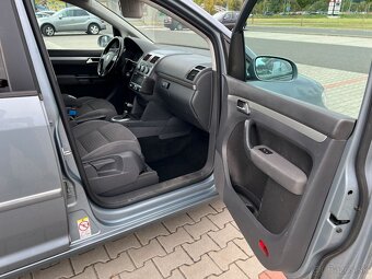 Volkswagen Touran 2.0 TDi 125kw DSG digi klima - 12