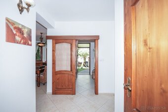 Rodinný dom v obci Rovinka na predaj - 12