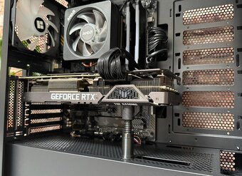Ryzen 5 5600X\16GB\RTX 3080\SSD\750W Zdroj - 12