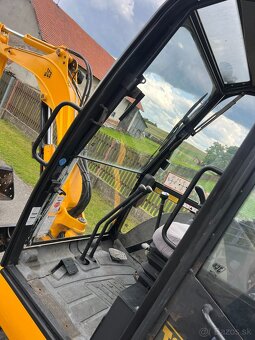 Minibagr JCB 802.4 / 2x lžíce / 2,5t / 2005 - 12