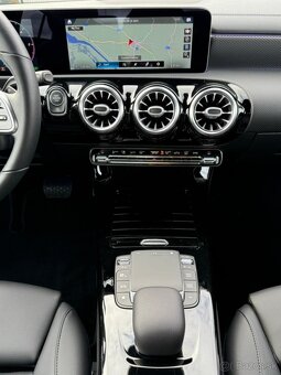 Mercedes-Benz CLA Kupé 180D A/T 29.000KM - 12