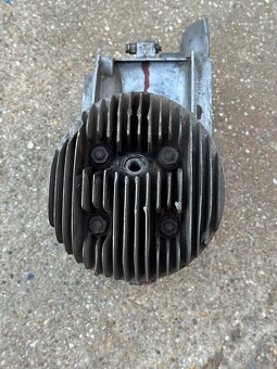 Predám motor Jawa 250 - 12