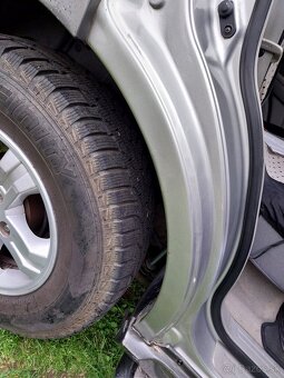 Kia Sorento 2,5 CRDI 103KW 4x4 - 12
