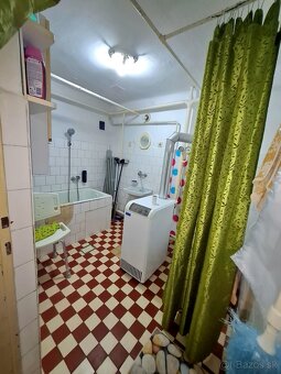 3.izb RD Drahovce Slnečný pozemok - 12