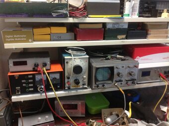 ZACINAJUCI RADIO-ELEKTRONIKA AMATERI...POZOR - 12