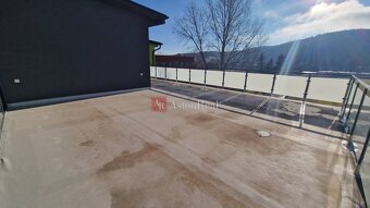 Novostavba- 3izbovy byt s balkónom a obrovskou terasou 180m - 12