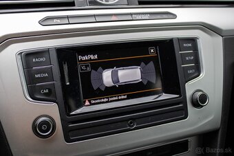 Volkswagen Passat Variant. - 12