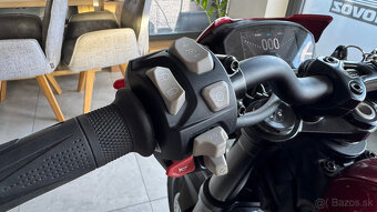 Triumph Street Triple RS - 12