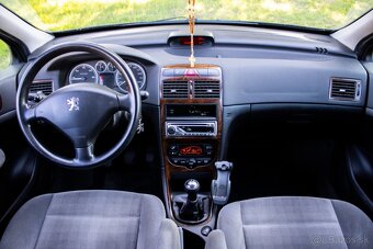 Peugeot 307 2.0 HDi XR - 12