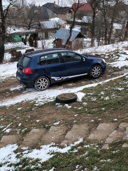 Predám vymením golf 5 1.9.77 je - 12