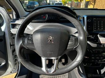 Peugeot 2008 1.2 PureTech Style - 12