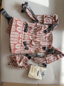 Sestrice carrier nosic - 12