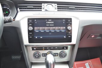 Volkswagen Passat Variant 1.6 TDI BMT DSG - 12