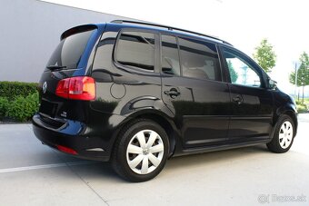 Volkswagen Touran 1.6 TDI DSG - 12