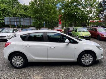 Opel Astra J 1.4i 74kW klima tempomat ČR 104tkm 2012 - 12