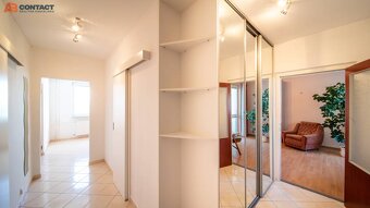 Na predaj priestranný štvorizbový byt s dvoma kúpeľňami - 12