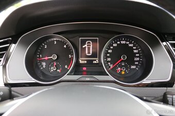 Volkswagen Passat Variant 2.0 TDI BMT Business Comfortline - 12