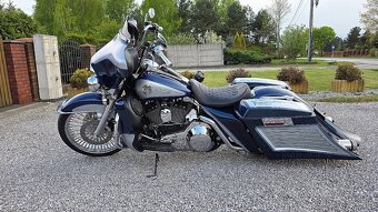 Harley Street Glide - 12