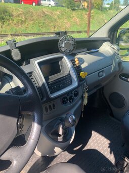 Renault trafic 2.0 dci 115 black edition - 12