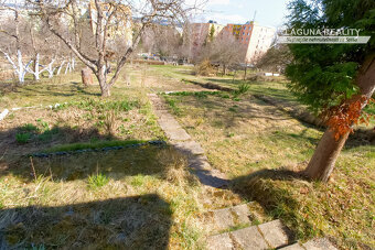 Záhrada s chatkou (363 m2) sídl. Mier Spišská Nová Ves - 12