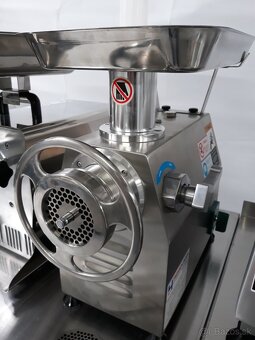 Mlynček na mäso 22 Mäsiarský vlček rezačka mäsa 22 - 12