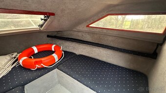 Glastron La Raya Medium - Motorový čln - 12