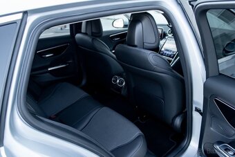 Mercedes C trieda T - 12