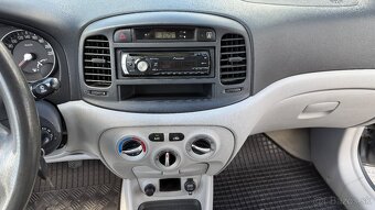 Hyundai Accent 1.5 CRDi VGT Active - 12